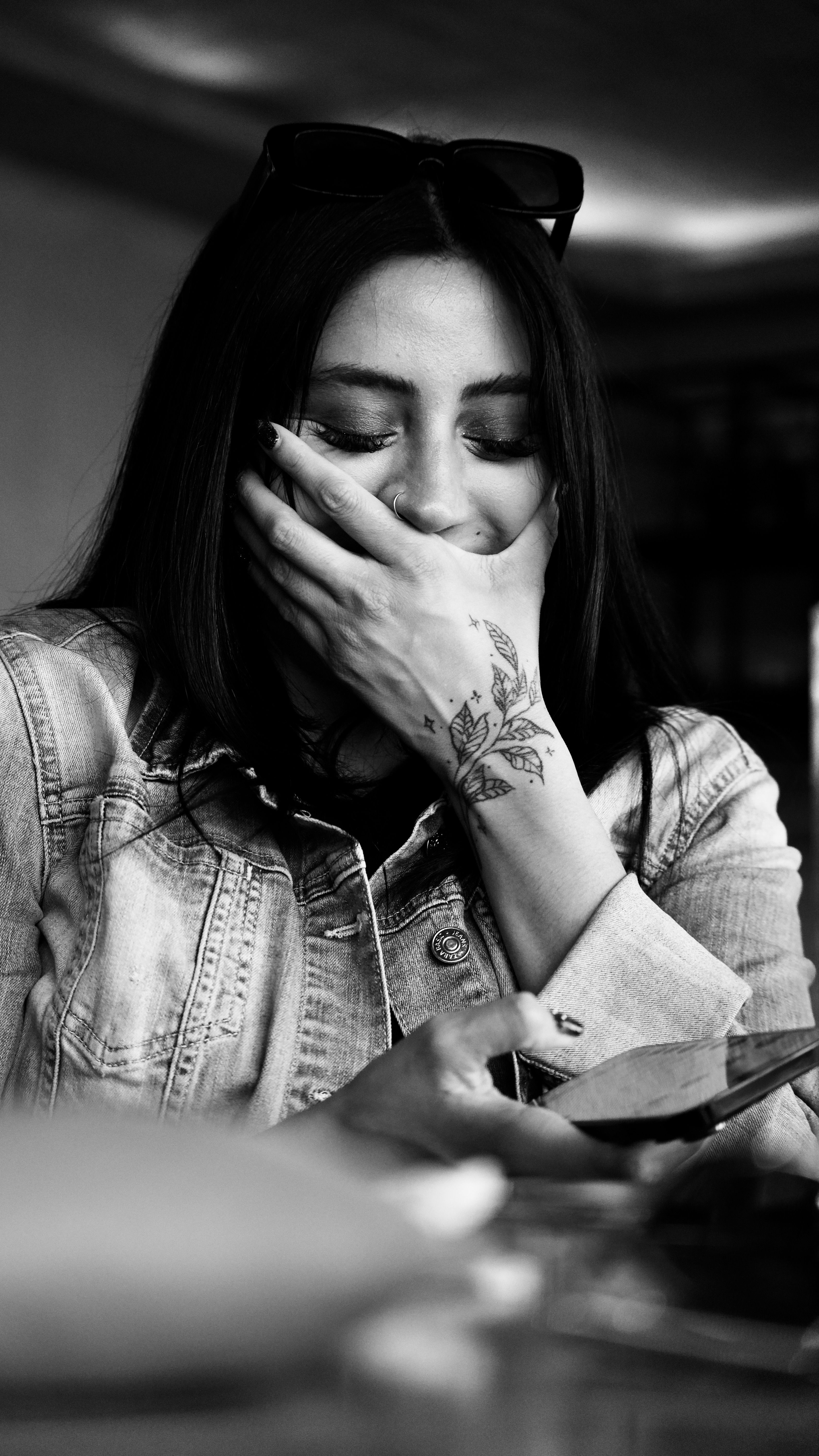 Sessão de tatuagem sendo orçada